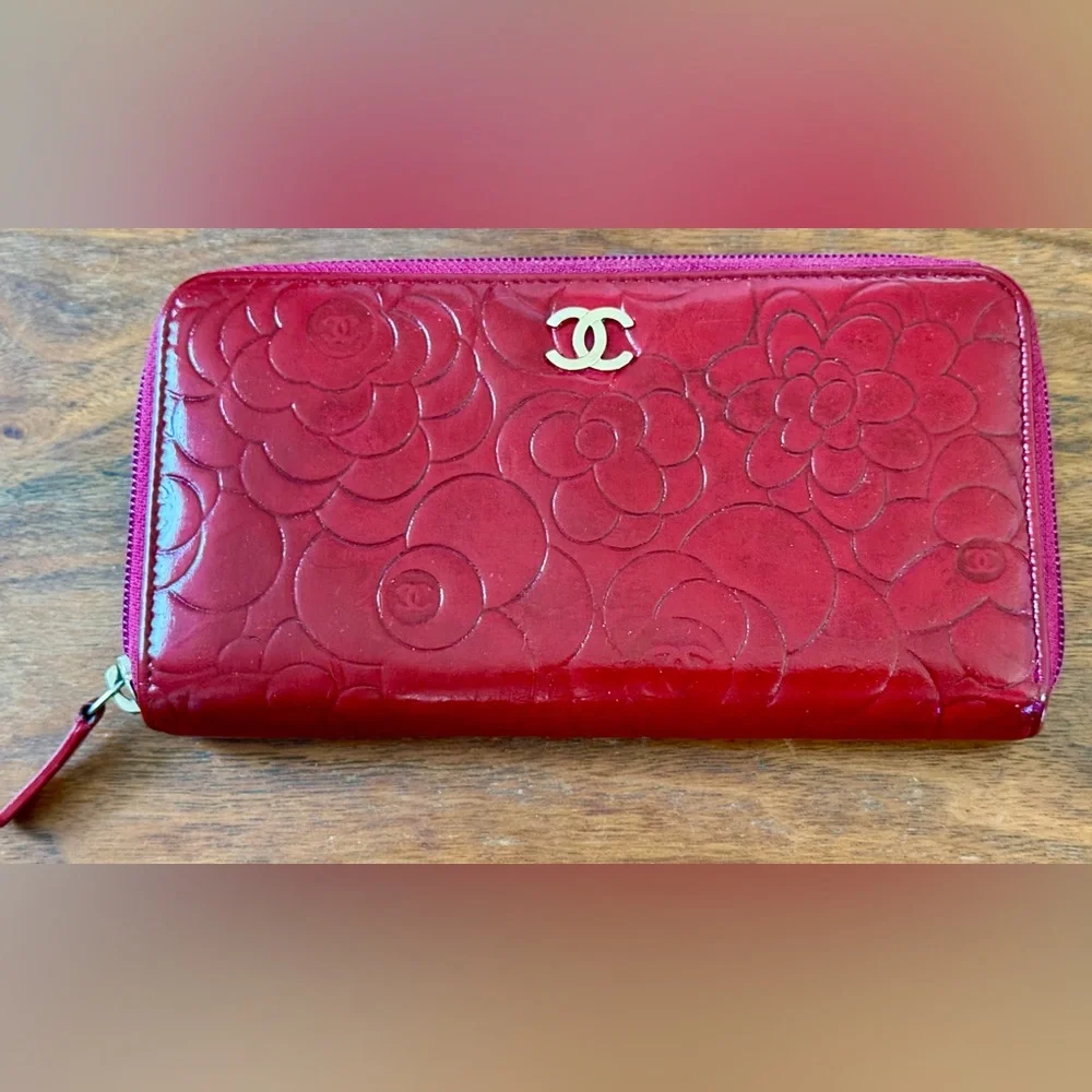 Chanel Pink Camellia Long Zippy Wallet‎